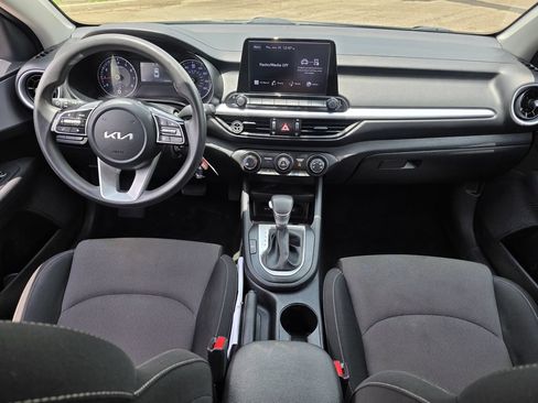 Used 2024 Kia Forte LXS FWD image 11
