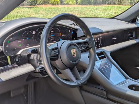 Used 2023 Porsche Taycan RWD image 4