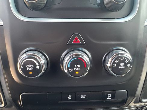 Used 2024 RAM 1500 Warlock AWD/4WD image 27