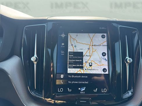 Used 2018 Volvo XC60 T6 R-Design w/ Convenience Package AWD/4WD image 19