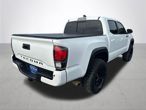 Used 2020 Toyota Tacoma TRD Off-Road w/ TRD Premium Off Road Package AWD/4WD image 7