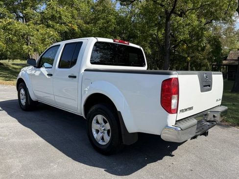 Used 2011 Nissan Frontier SV AWD/4WD image 9