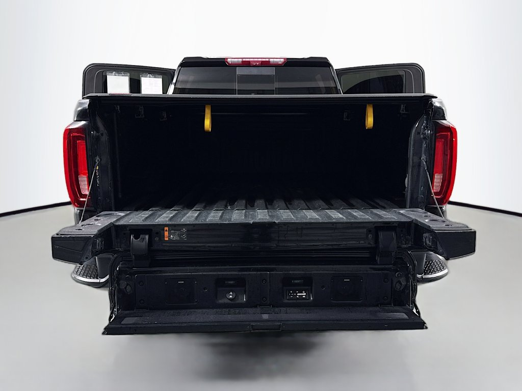 Used 2022 GMC Sierra 3500 Denali w/ Denali Black Diamond Edition AWD/4WD image 27