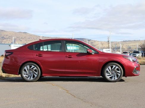 Used 2025 Subaru Legacy Limited image 7