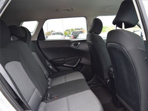Used 2021 Kia Soul S image 31