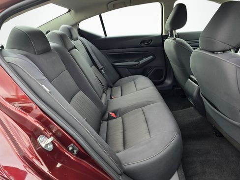 Used 2025 Nissan Altima 2.5 SV FWD image 23