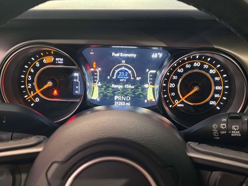 Used 2021 Jeep Wrangler Willys image 22