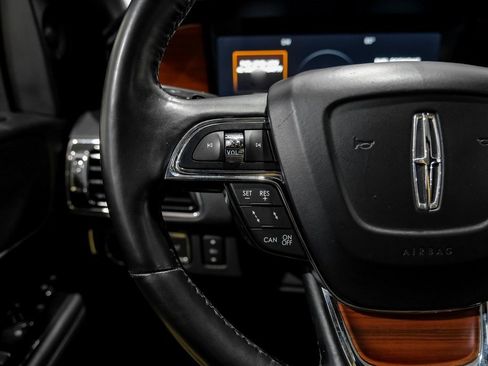 Used 2021 Lincoln Navigator Reserve image 16
