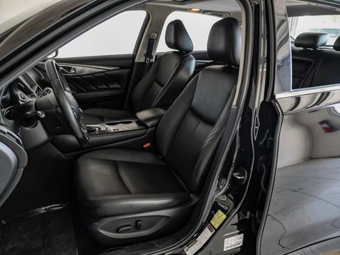 Used 2017 INFINITI Q50 3.0t Premium image 3