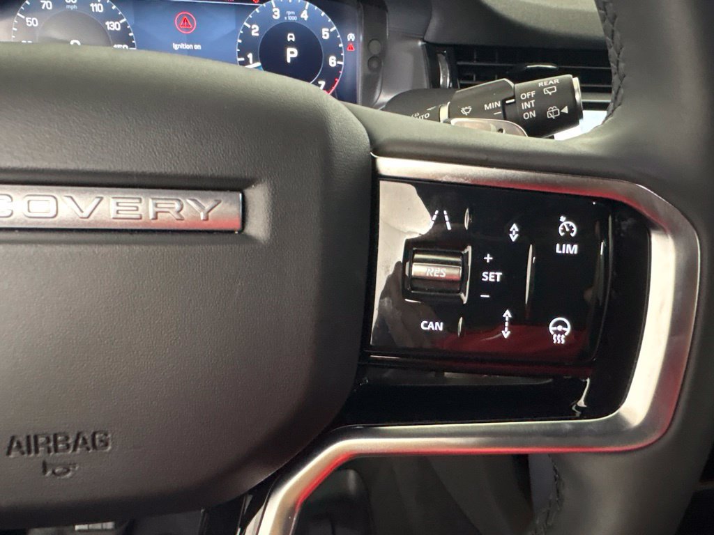 Used 2025 Land Rover Discovery Sport Dynamic SE AWD/4WD image 18