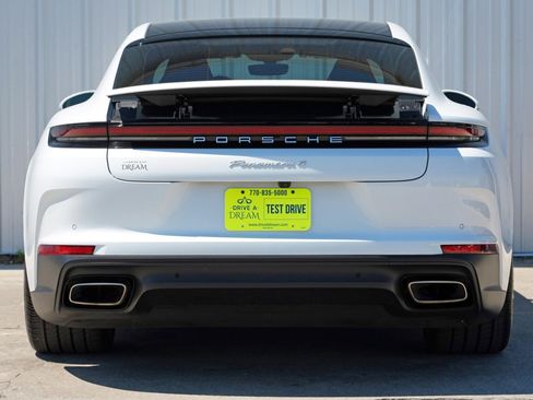 Used 2024 Porsche Panamera 4 image 11