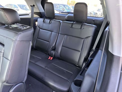 Certified 2022 Ford Explorer XLT w/ Equipment Group 202A image 14