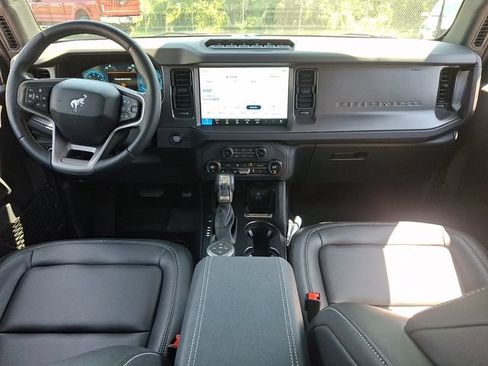 Used 2025 Ford Bronco Badlands AWD/4WD image 18