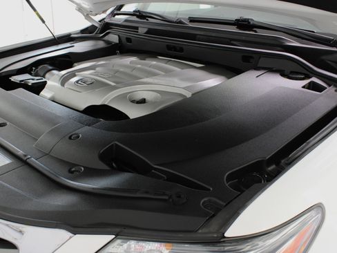 Used 2014 Lexus LX 570 4WD image 74