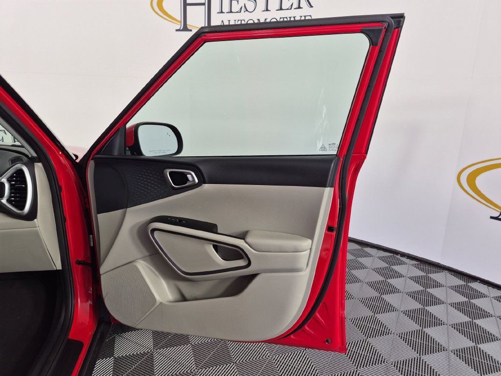 Used 2021 Kia Soul S FWD image 34