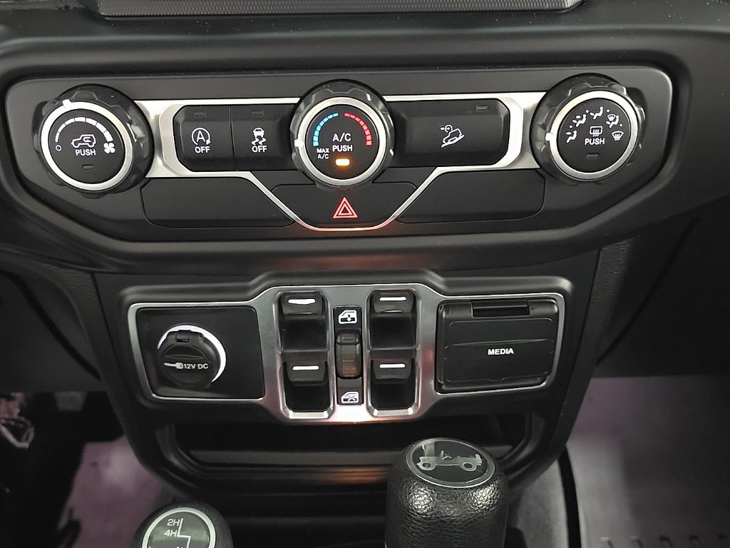 Used 2018 Jeep Wrangler Unlimited Sport AWD/4WD image 22