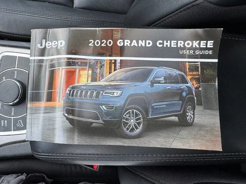 Used 2020 Jeep Grand Cherokee Limited AWD/4WD image 22
