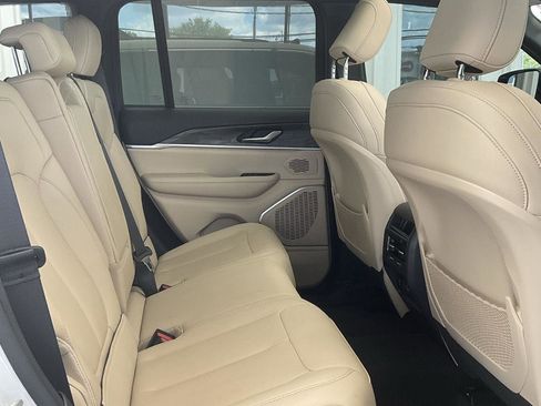 Used 2024 Jeep Grand Cherokee Limited 4xe image 9