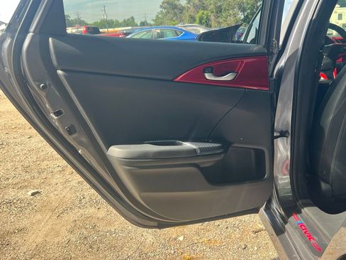 Used 2019 Honda Civic Sport image 12