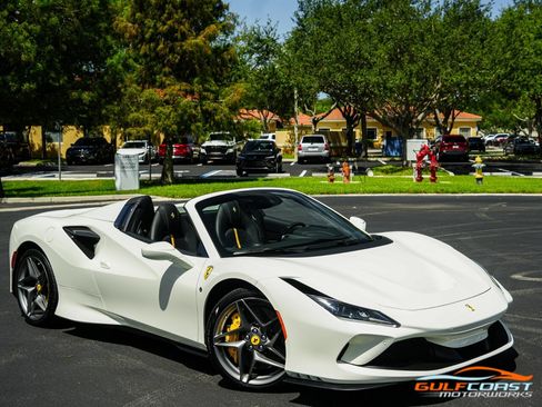 Used 2022 Ferrari F8 Tributo image 79