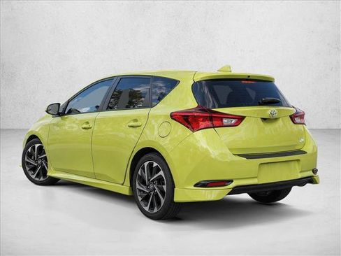 Used 2017 Toyota Corolla iM FWD image 5