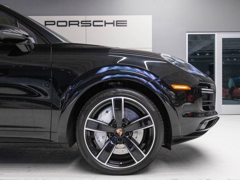 Certified 2023 Porsche Cayenne Turbo image 11