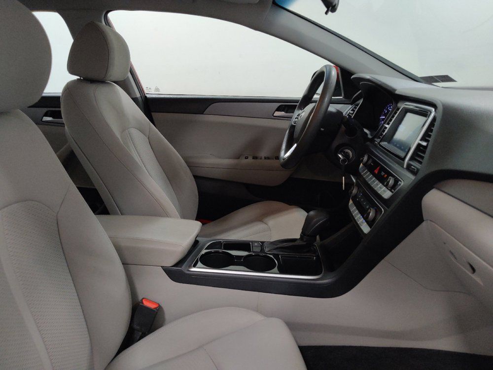 Used 2019 Hyundai Sonata SE FWD image 21