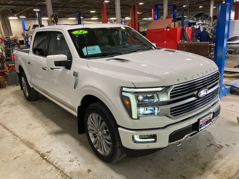Used 2024 Ford F150 Platinum w/ Equipment Group 703A Plus AWD/4WD image 3