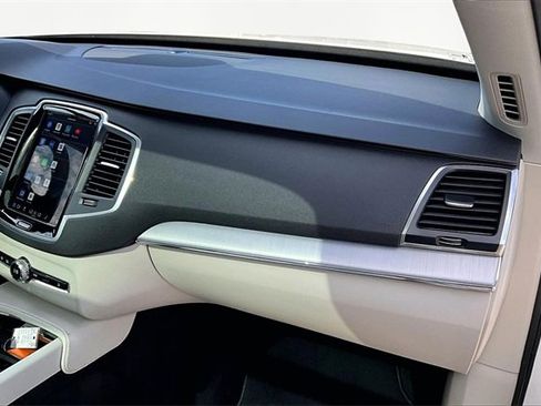 Used 2024 Volvo XC90 B5 Core w/ Protection Package Premier image 16
