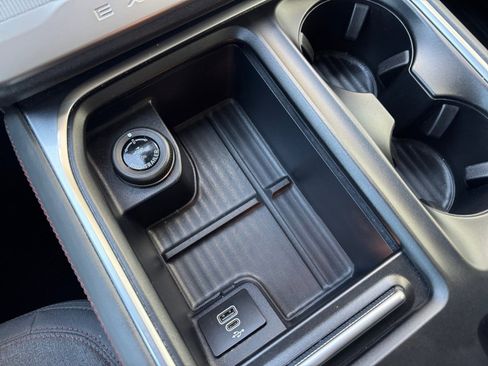 Certified 2025 Ford Expedition Active image 24