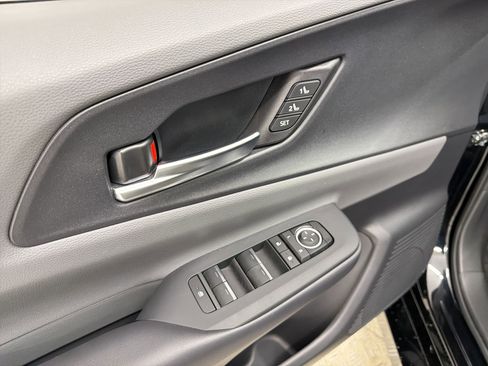 Used 2024 Toyota Prius Limited w/ Limited Premium Package image 12