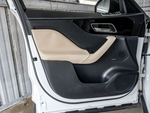 Used 2019 Jaguar F-PACE Premium AWD/4WD image 43