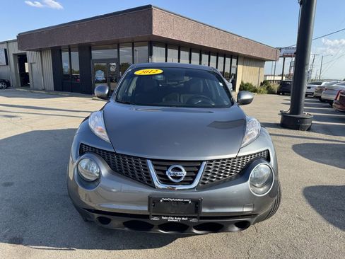 Used 2012 Nissan Juke SV image 2