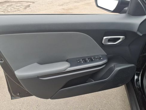Used 2025 Kia K4 FWD image 13