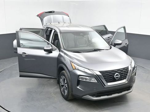 Used 2022 Nissan Rogue SV image 49