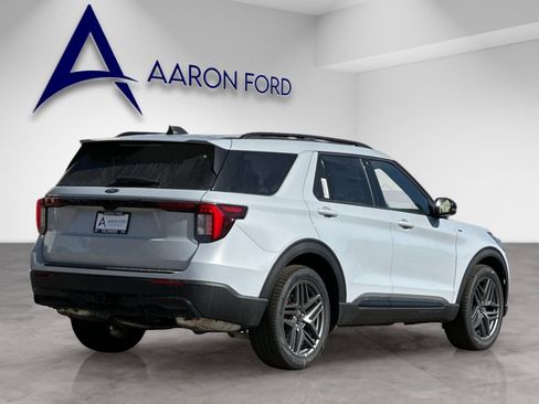 New 2026 Ford Explorer ST-Line w/ ST-Line Street Pack image 5