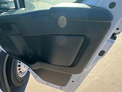 Used 2025 RAM ProMaster 2500 w/ Convenience Group image 20