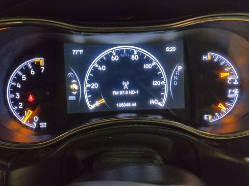 Used 2022 Jeep Grand Cherokee Limited RWD image 23