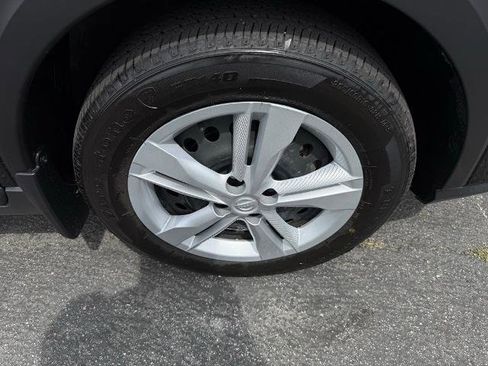 Certified 2025 Nissan Kicks Play S FWD image 8