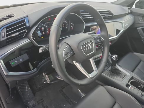 Certified 2025 Audi Q3 2.0T Premium w/ Convenience Package image 25