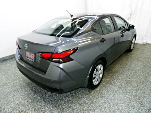 Used 2020 Nissan Versa S FWD image 6