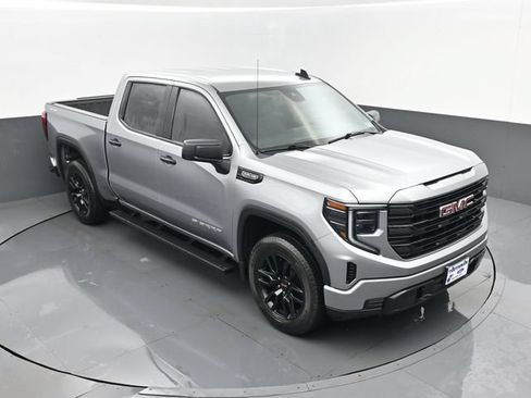 Used 2024 GMC Sierra 1500 Pro w/ Graphite Edition AWD/4WD image 17