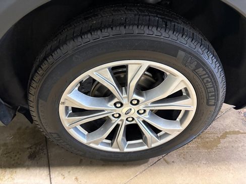 Certified 2023 Ford Explorer XLT w/ Equipment Group 202A image 27