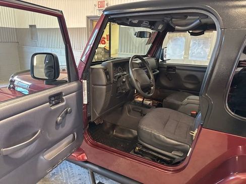 Used 2001 Jeep Wrangler Sport image 11