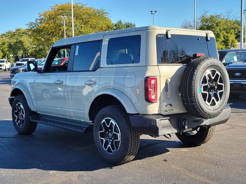 New 2025 Ford Bronco Outer Banks image 6