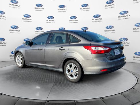 Used 2013 Ford Focus SE FWD image 4