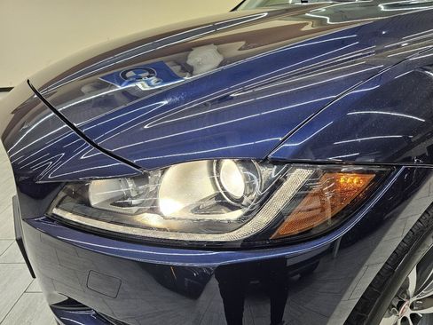 Used 2018 Jaguar F-PACE Prestige AWD/4WD image 10