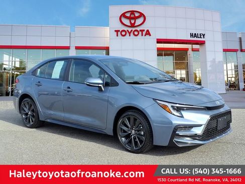 Certified 2026 Toyota Corolla SE image 1