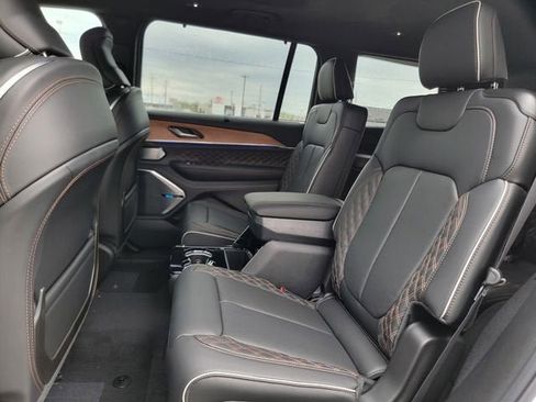 New 2026 Jeep Grand Cherokee L Summit AWD/4WD image 20