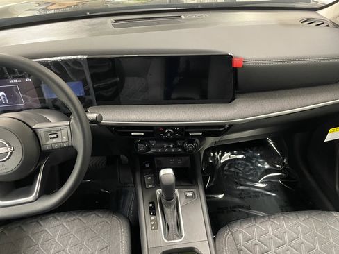 New 2026 Nissan Kicks SV w/ SV Premium Package AWD/4WD image 8